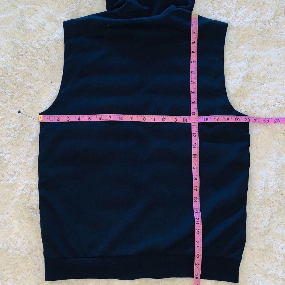 SOLD! Polo Ralph Lauren Paneled Down Performance V - Picture 6 of 6